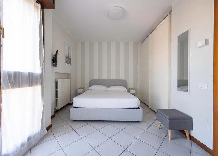 - The 2 Reno - Self Check-in